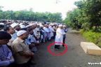 জুতো পায়ে কি জানাজার নামাজ হবে?